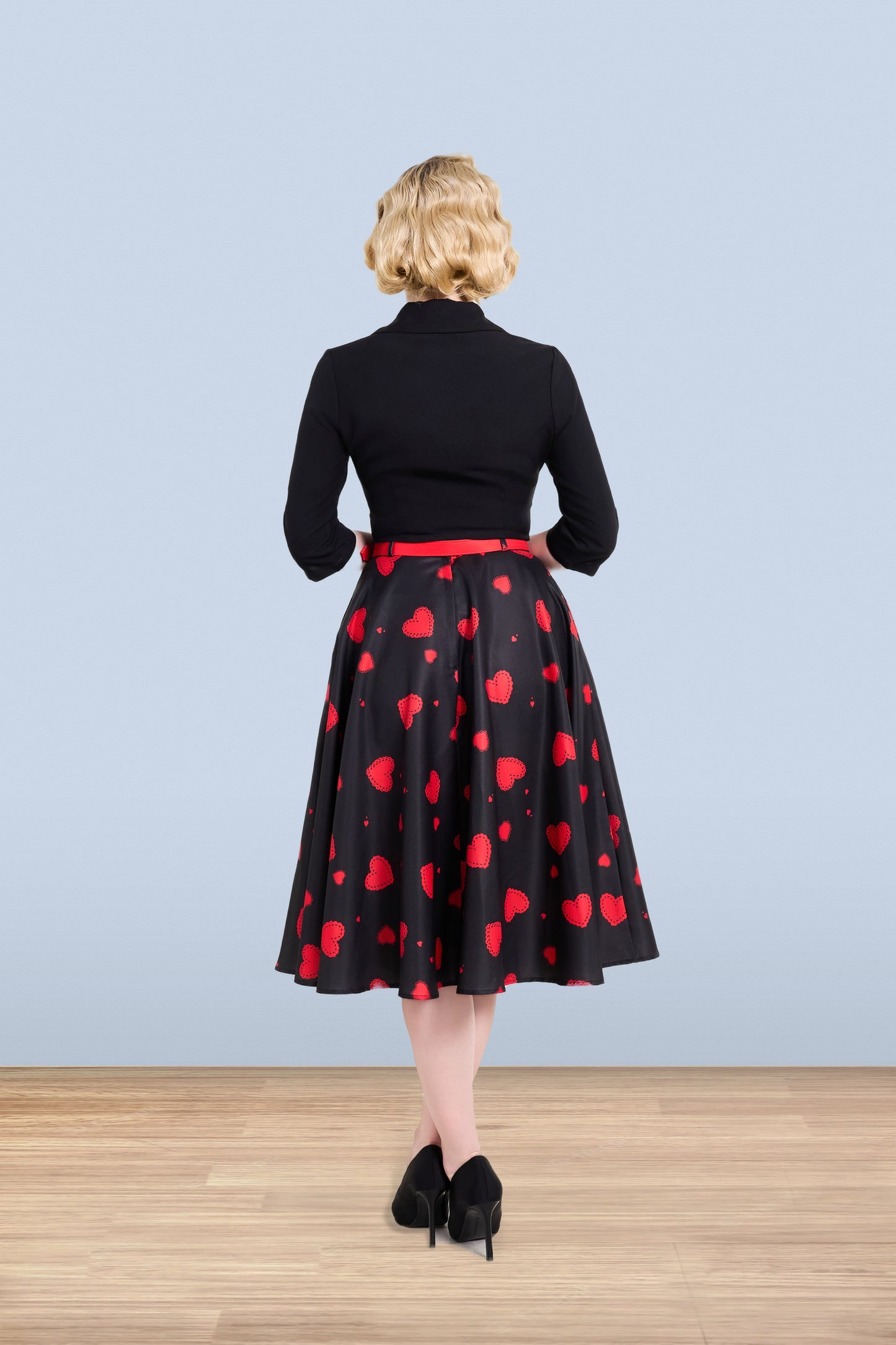 Christine hearts skirt red